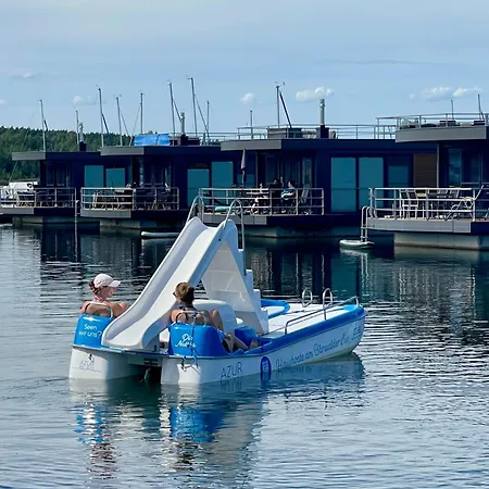Botel Hausboot Bellini
