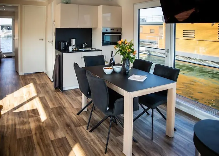 Hausboot Bellini Botel