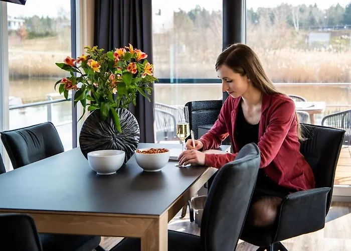 Botel Hausboot Bellini